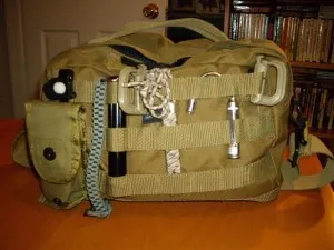 Sample EDC (Everyday Carry)/mini-BOB(Bug Out Bag)